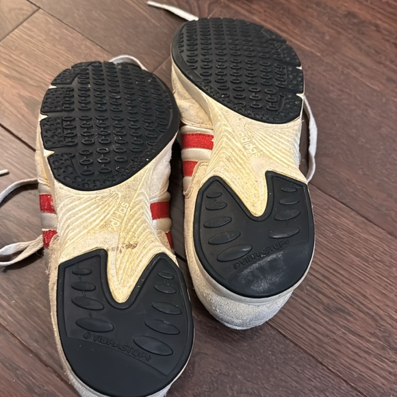 Vintage Adidas racing flats. Size 11 men’s in good condition. Only a few races. - Picture 5 of 6